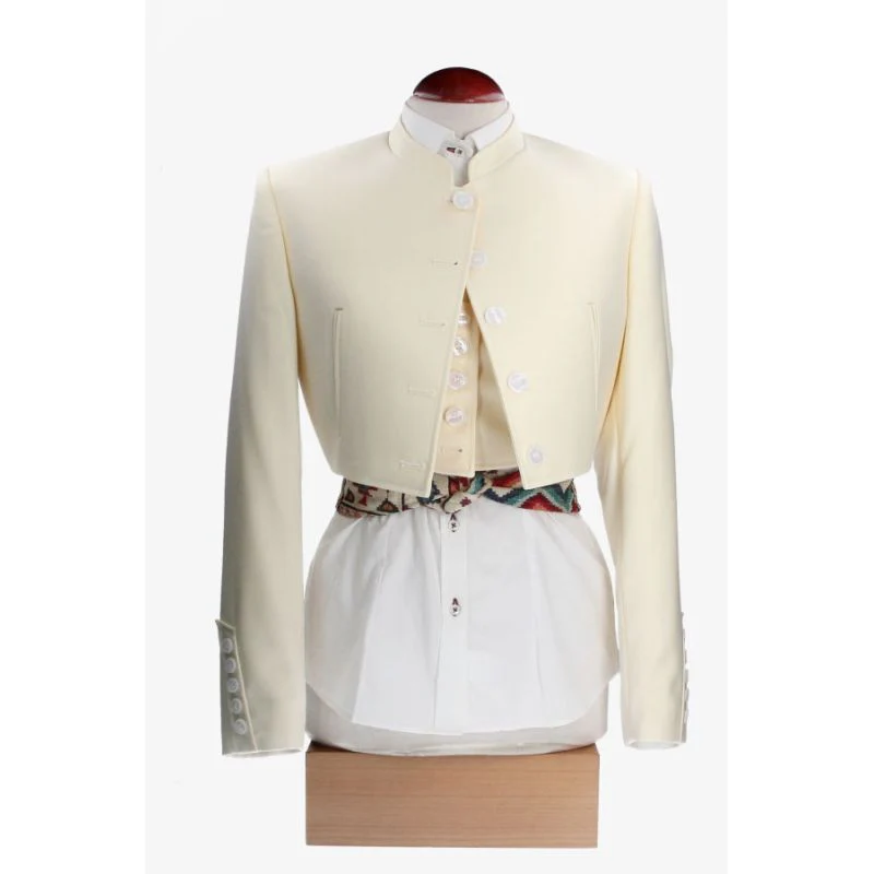 Traje de corto